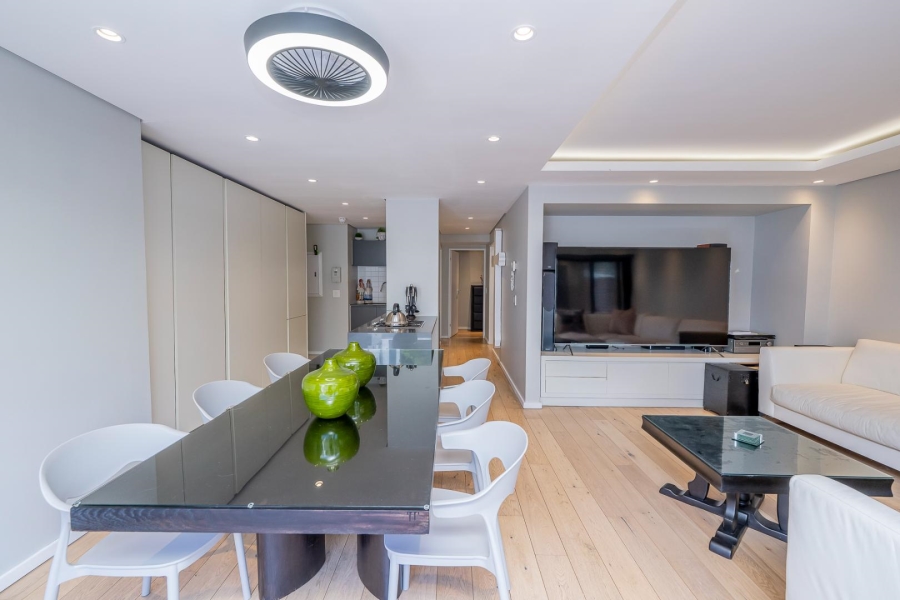 2 Bedroom Property for Sale in Sea Point Western Cape